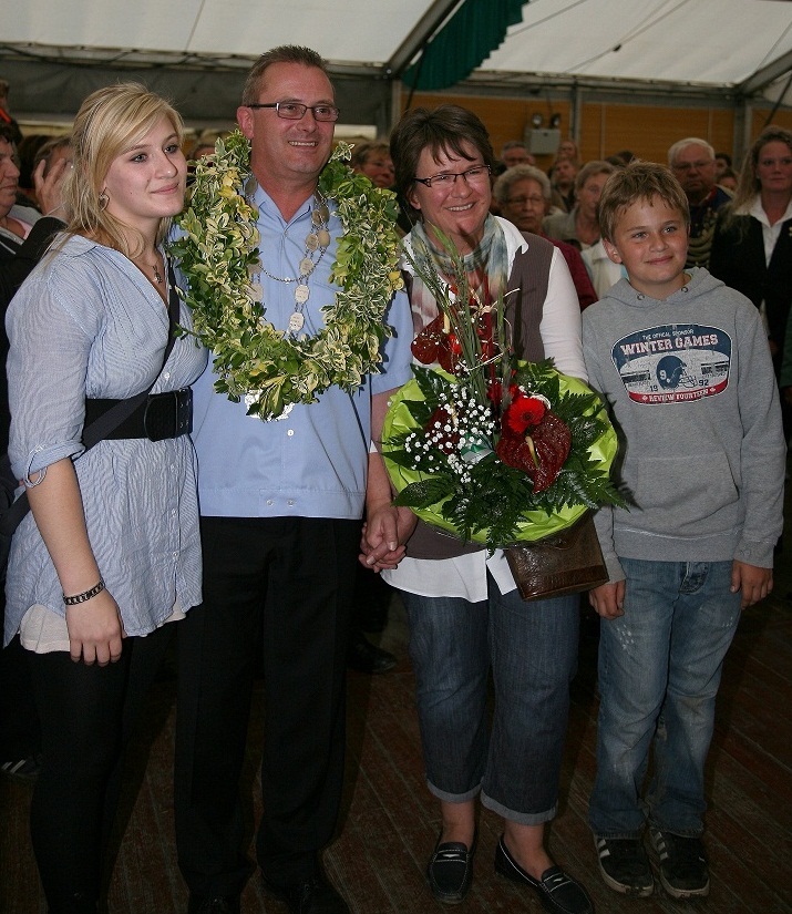 König Alfred I. mit Königin Monika und Kindern